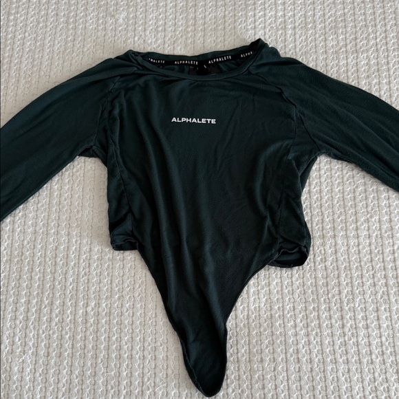 Alphalete Tops - Alphalete Dark Green cropped Long Sleeve